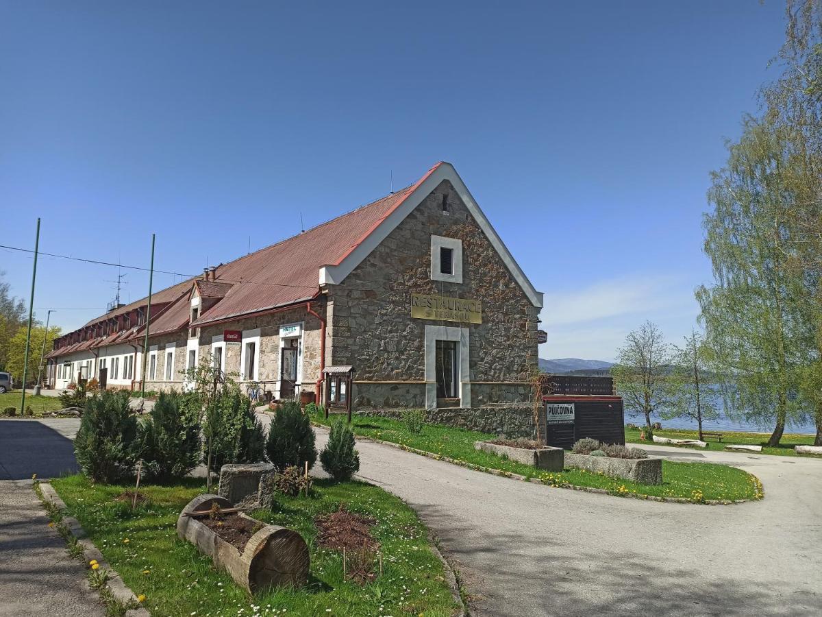 Hotel Jestrabi Černá v Pošumaví Exterior foto